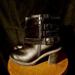 Womens Boots